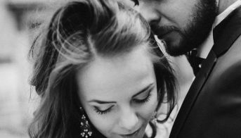 semne-ca-trebuie-sa-te-desparti-de-el