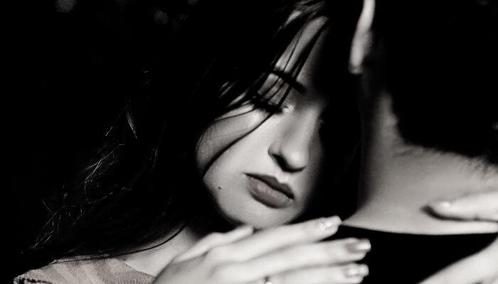 stai-departe-de-tradatori